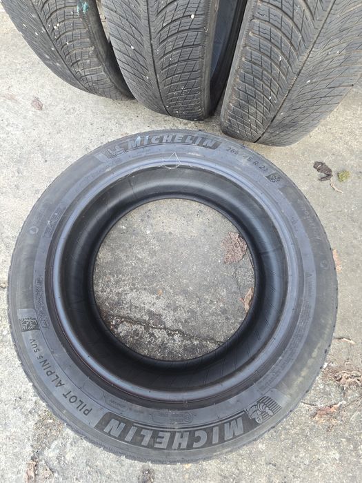 De vânzare cauciucuri de iarna 265/45/21 Michelin