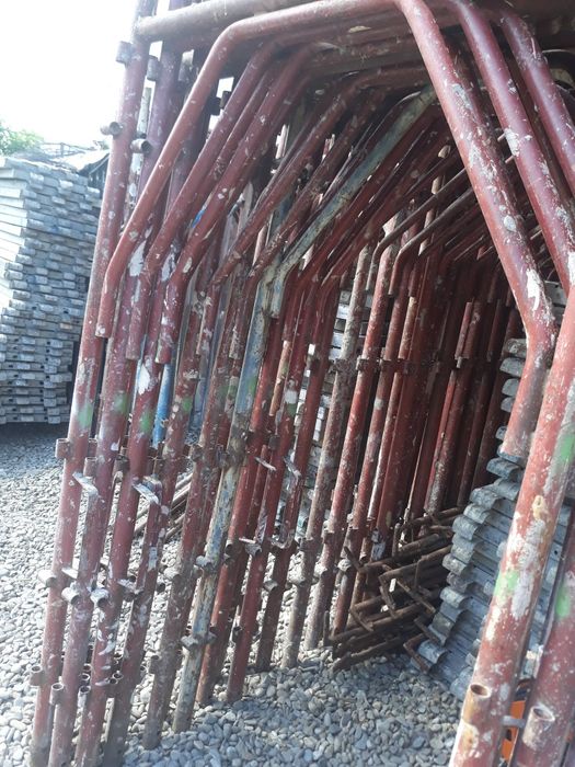 Se vinde schela metalica