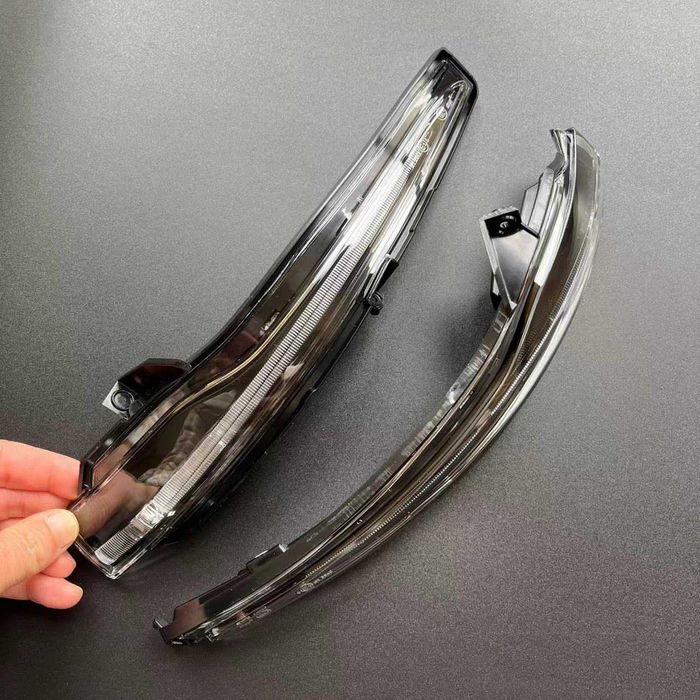 Мигач за Странично Огледало за Mercedes-Benz W205, W213, W222