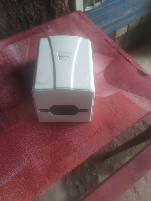 Диспенсера, дозаторы, сушилка