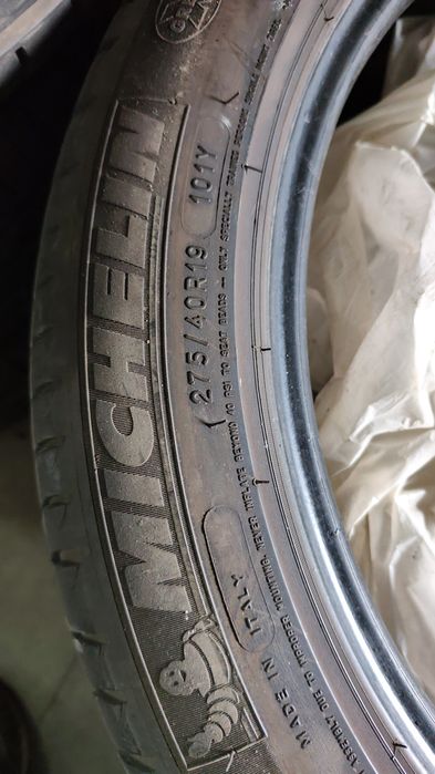 Продам резина 19размер