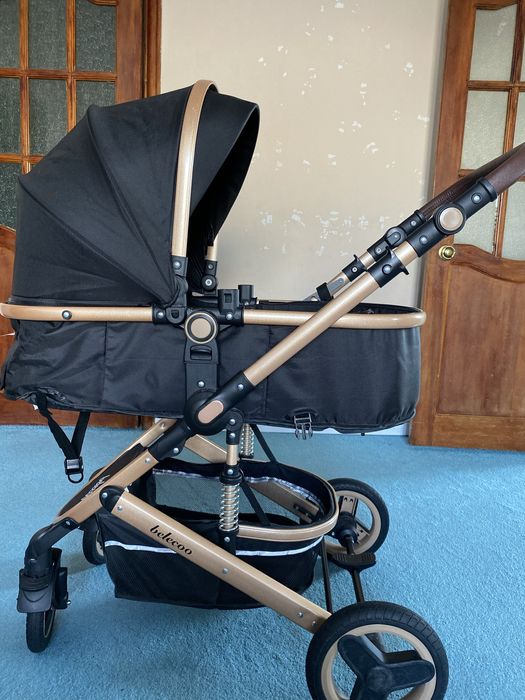 Продам коляску белеку черная