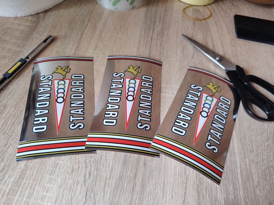 Restaurare /redesenare și producție stickere moto / biciclete / utilaje /stickere auto /Colante auto / Reclama mașină / aptipilduri auto