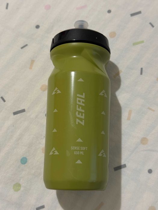 Продавам комплект 3 туристически бутилки - Nalgene 1L, Zefal Sense Soft 65 и Igneous NoBo
