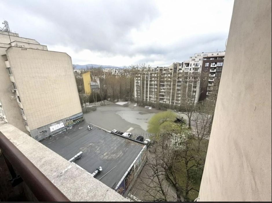 Продава се Тристаен апартамент в Пловдив, Младежки Хълм - 60 кв.м за 1063 €/кв.м - Снимка #2