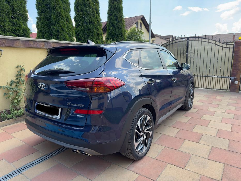 Hyundai Tucson 2.0l 185CP automata 4x4 echipare full euro 6
