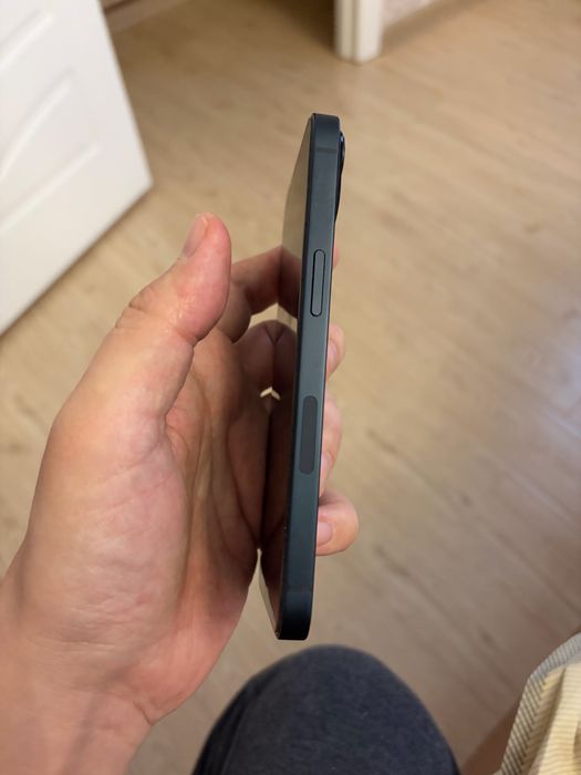 Продам iphone 13/128 gb, black