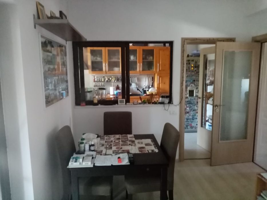 Proprietar închiriez et.1+2 in vila Roșu/Chiajna, 4 camere,2 bai,2 locuri  parcare
