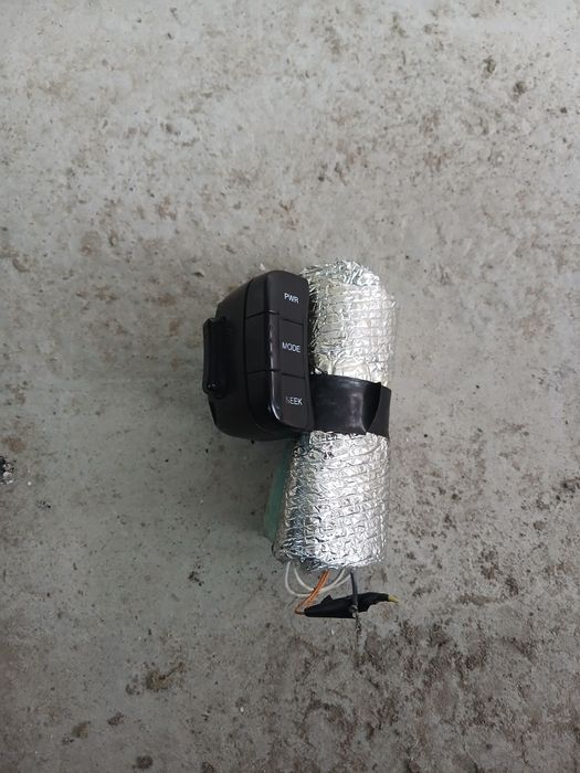 Продам руль лачетти,гитару пульт от руля и рамка от магнитафона с часа