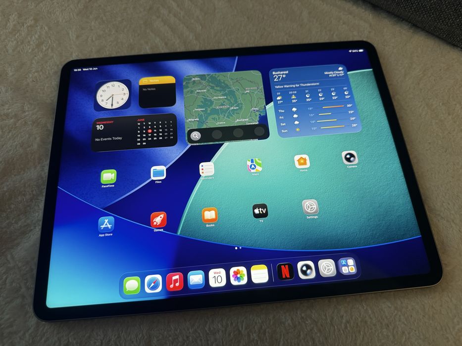 iPad Pro 12.9” Gen 6 M2, 256GB, stare excelentă + husă inclusă