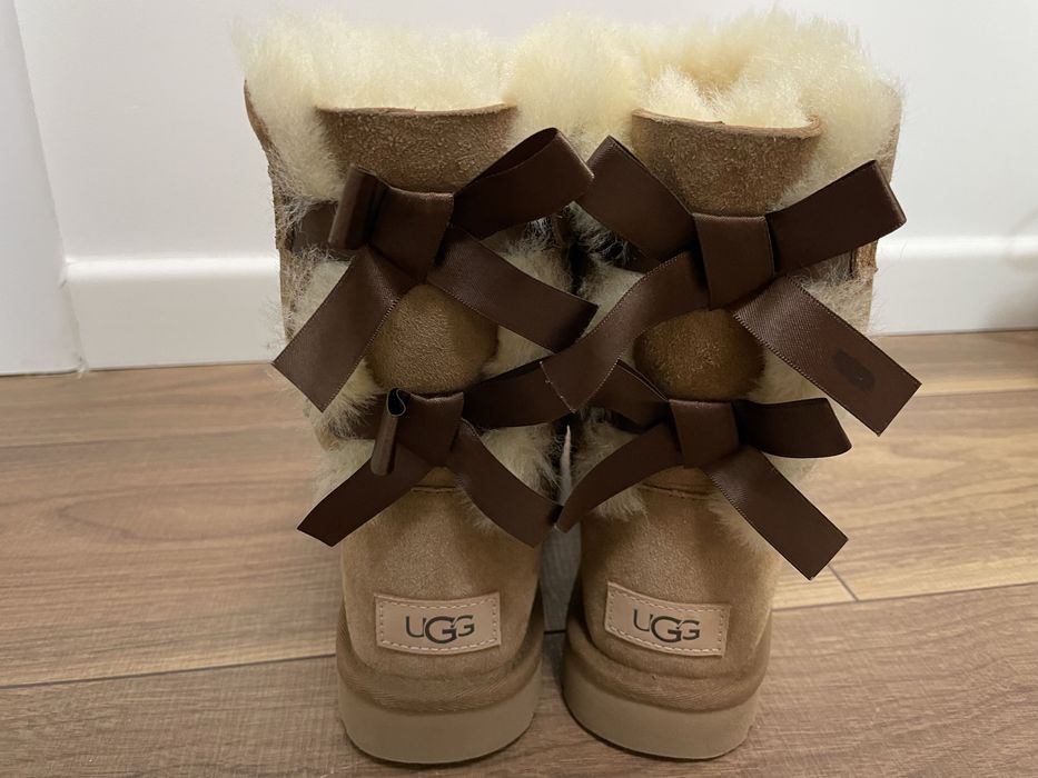 Vând cizme UGG, mărimea 37