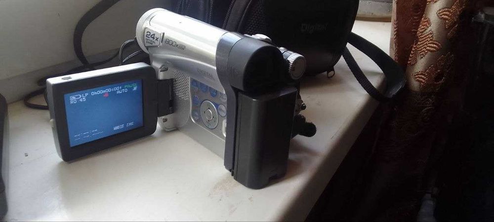 Видеокамера Panasonic NV-GS11