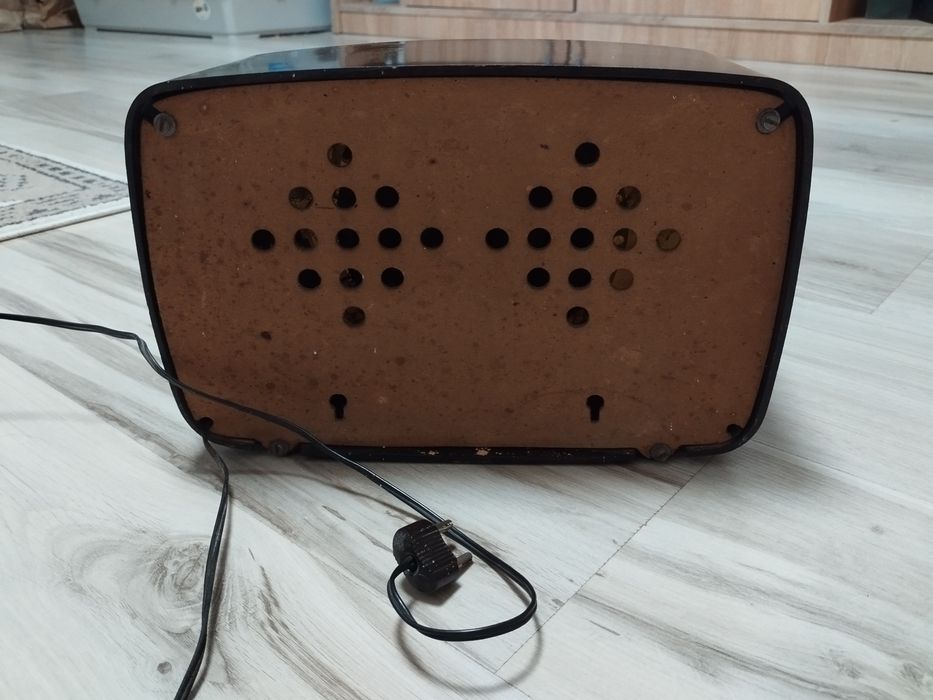 Продавам радио точка - старинна