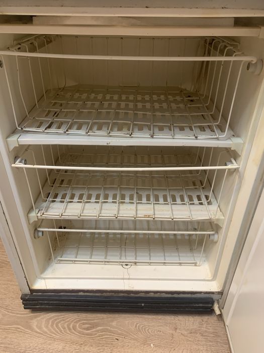 Продам морозильник гиочел 101