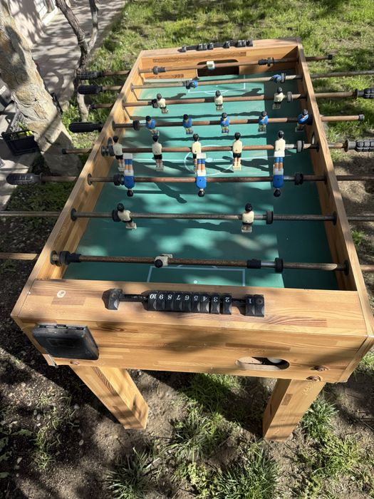 Vand masa de fotbal cu 22 jucatori