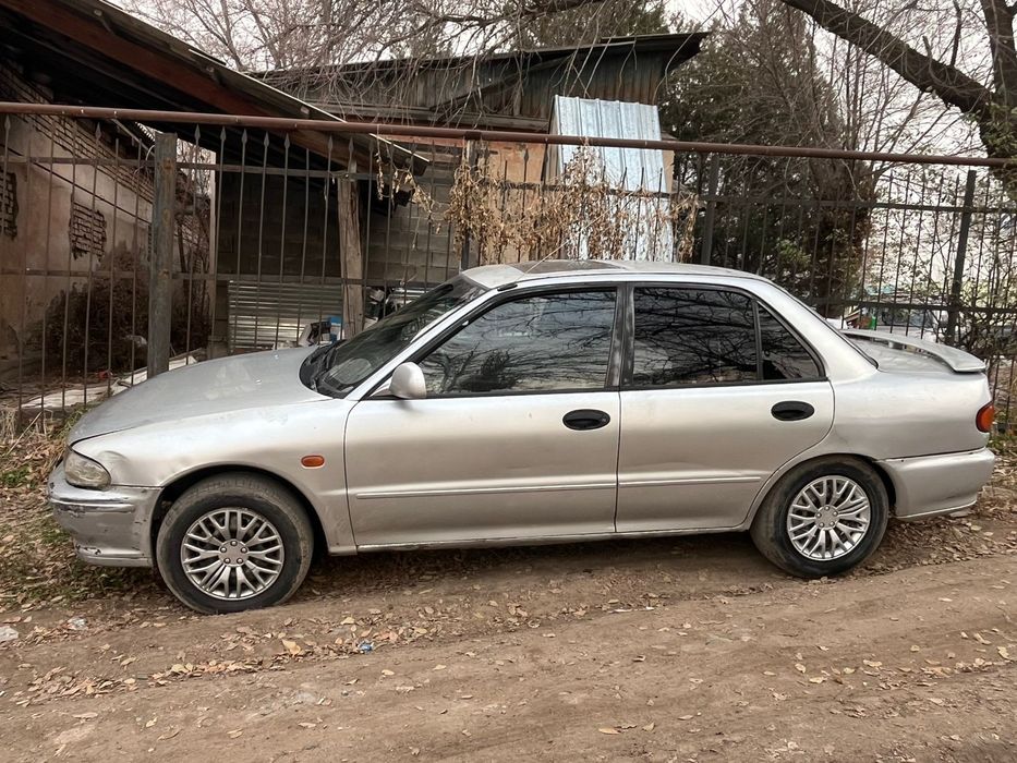 Продам Лансер дутый!