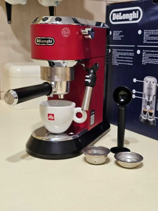 Espressor Delonghi Dedica ec685.r