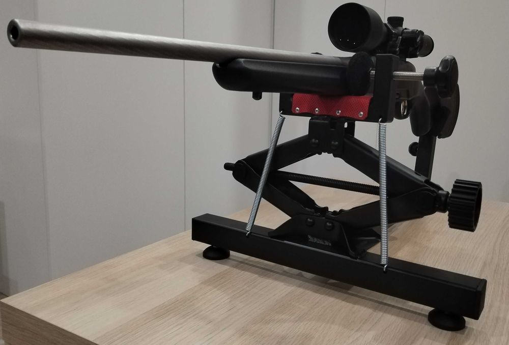 Станок / стойка за прострелка