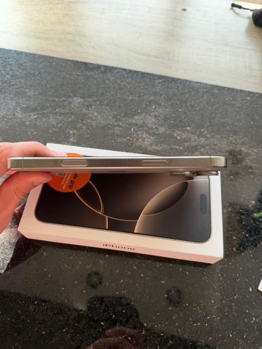Iphone 16 pro max 256Gb IMPECABIL ,nici-o zgarietura