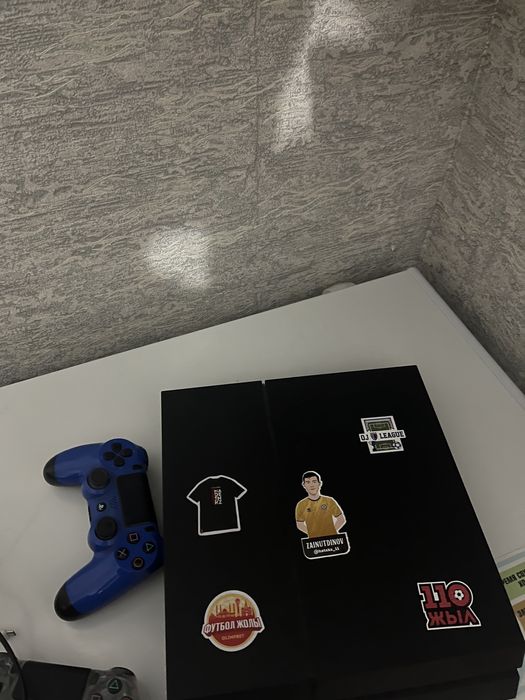 Приставка PS 4