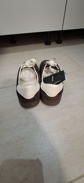 Vând sneackers Massimo Dutti mas 37