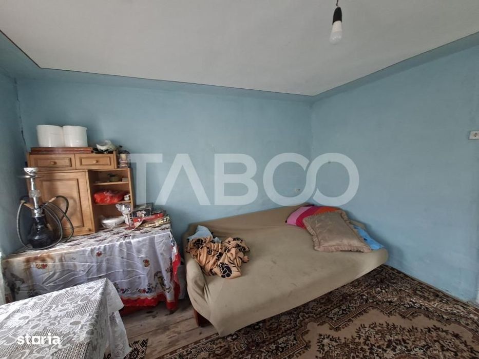 Casa individuala de vanzare in Poplaca -acces auto si strada asfaltata