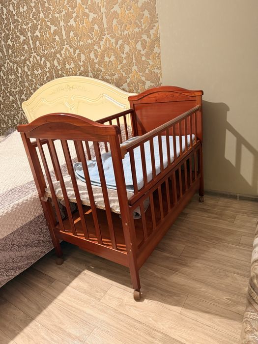 Манеж бортиктерімен сатылады