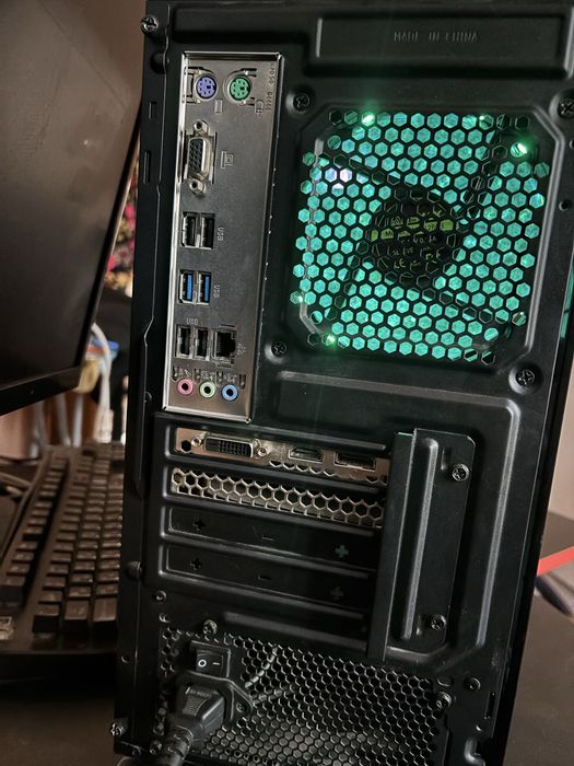 Игровой компьютер в отличном состоянии.