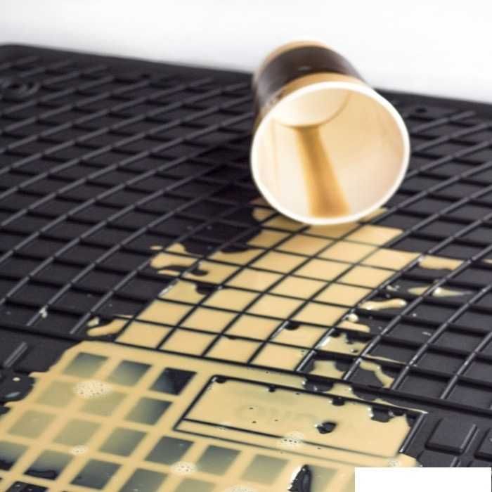 Гумени Стелки Мазда/Mazda 6