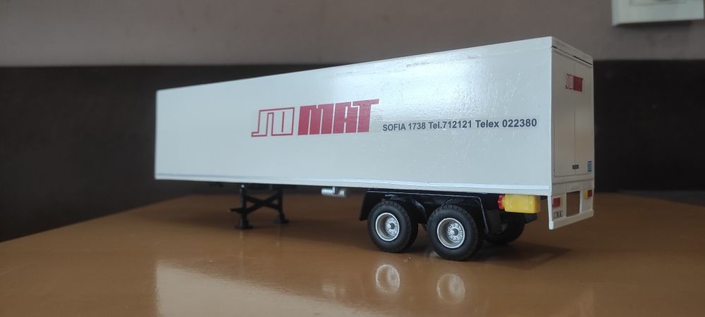 Метални модели  мащаб 1:50
