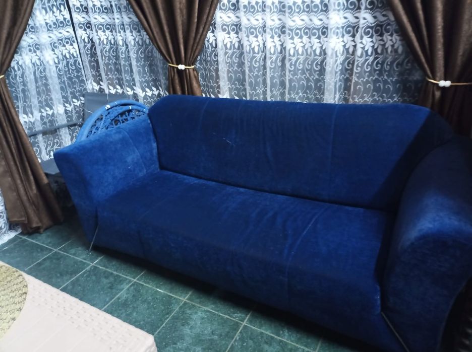 Canapea din catifea