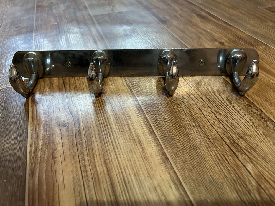 Продам советскую вешалку в форме дельфинов