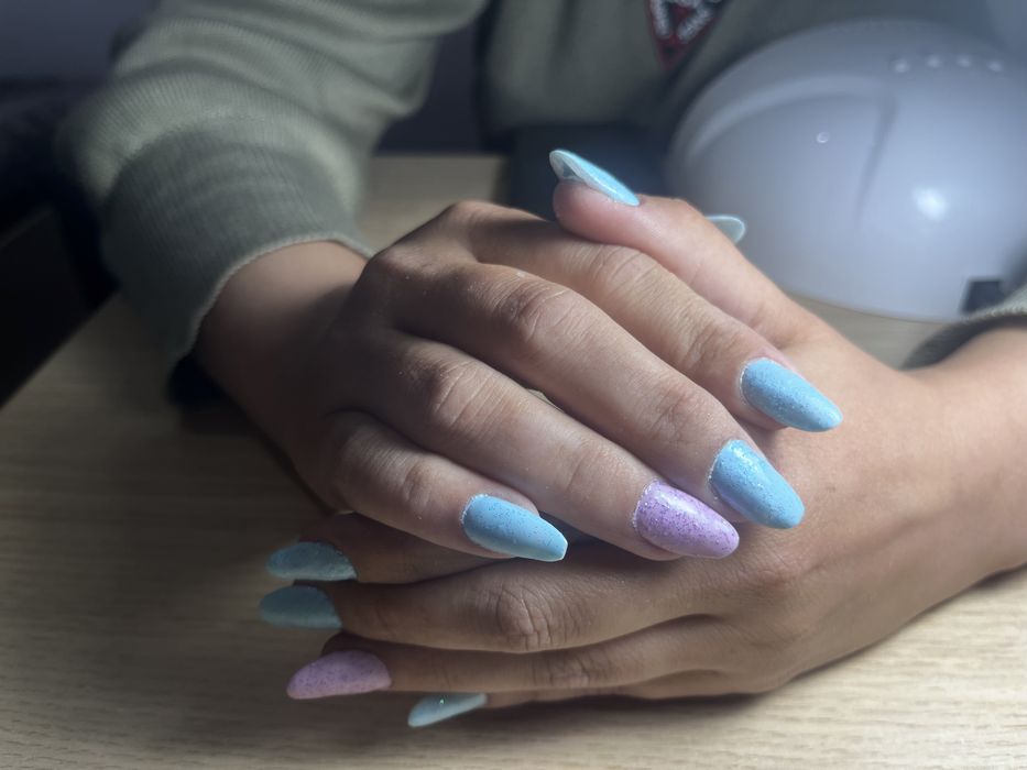 Aplic unghii cu gel