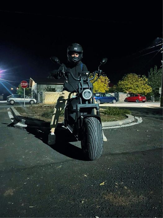 Vand scuter electric urgent!!! Model S701 il dau numai persoana fizica