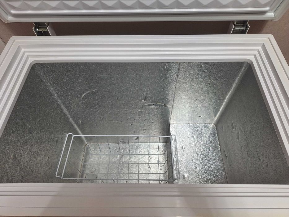 Продам морозильную камеру 170л. Б.у
