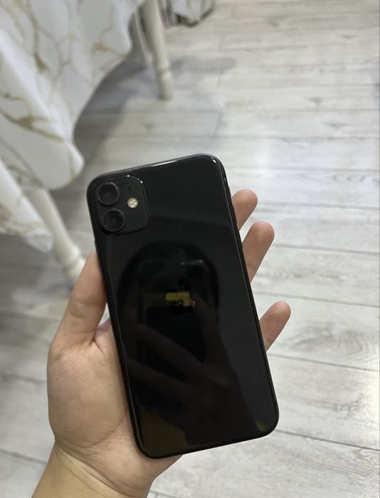 Продам iPhone 11 128