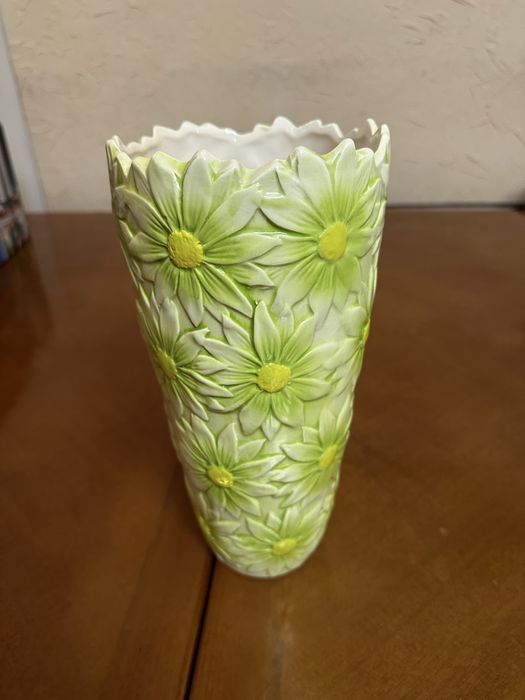 Срочно Продам Вазы для цветов