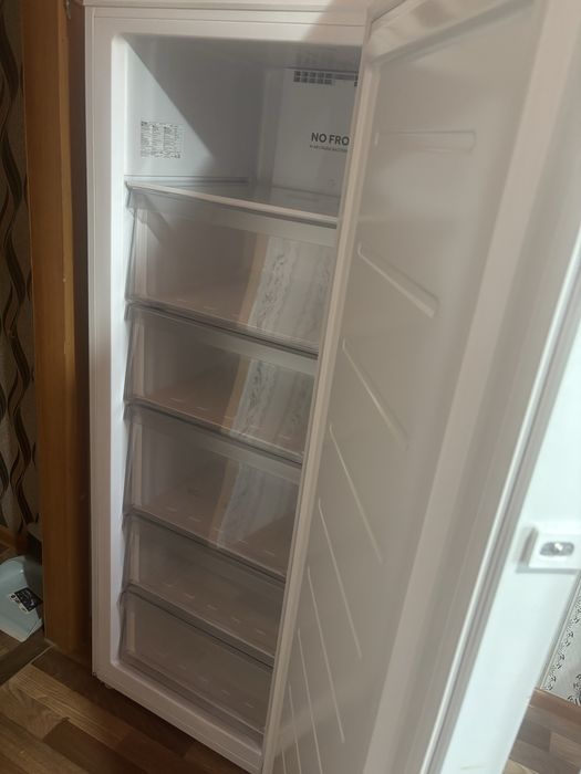 Морозильник Haier на 255 л торг есть