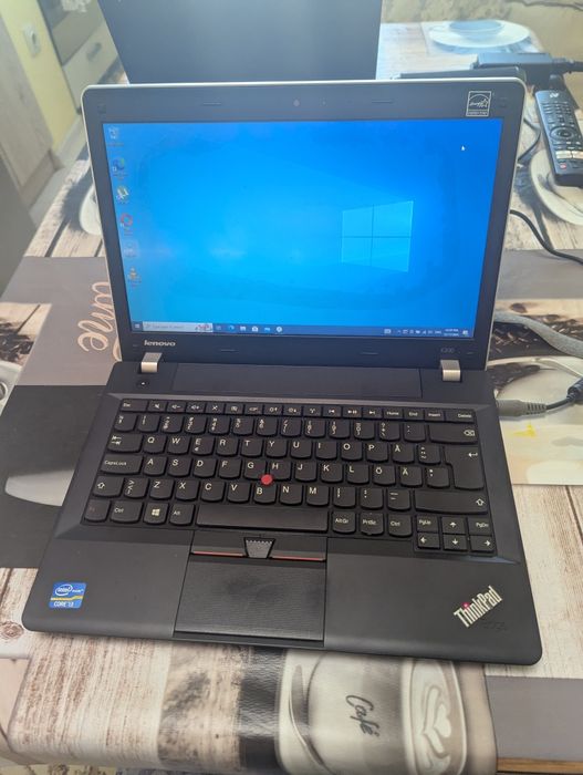 Лаптоп Леново Е 330