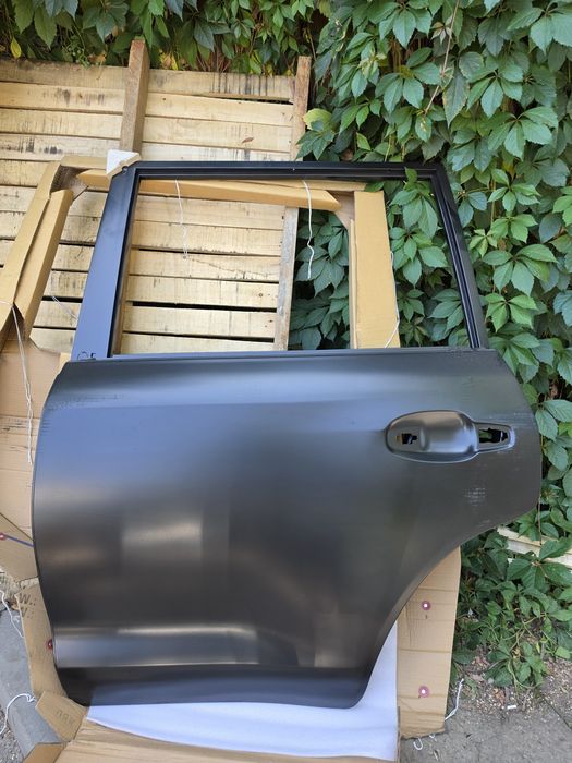 Дверь Land Cruiser 200