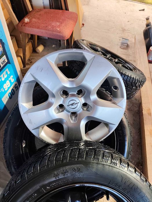 джанти с зимни гуми R16 за Opel Astra H
