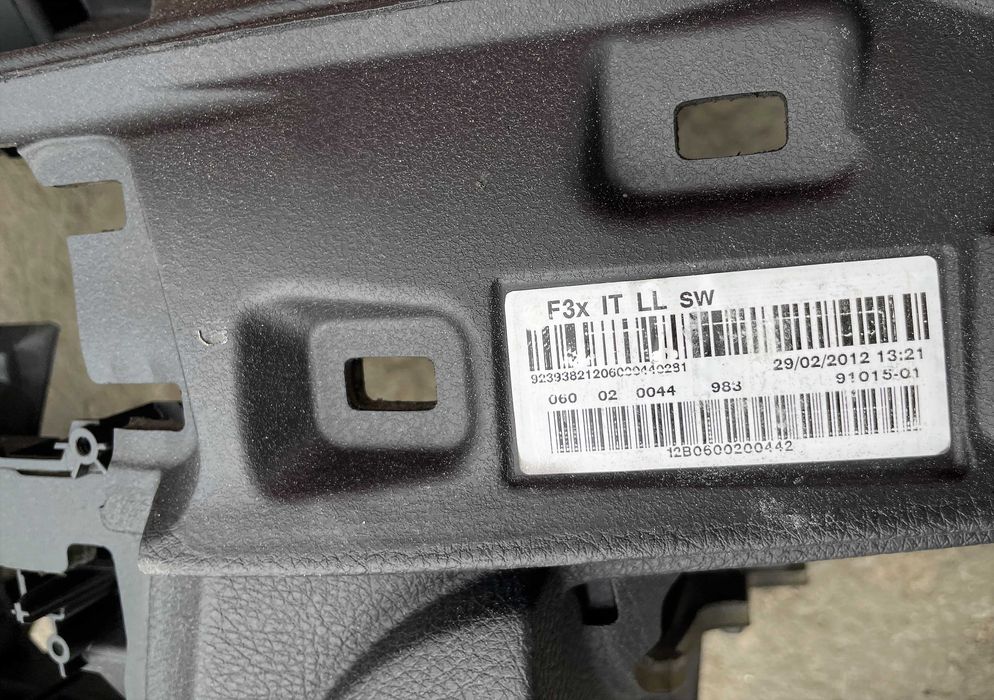 BMW F30 F34 F36 kit airbag / plansa de bord / set centuri siguranta