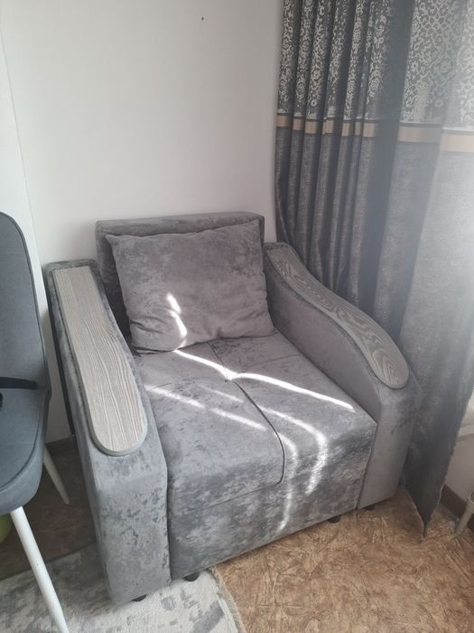 Диван и два кресла