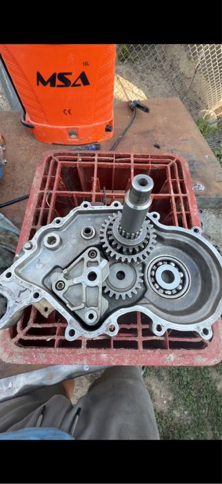 Cutie viteze can am 800 g1