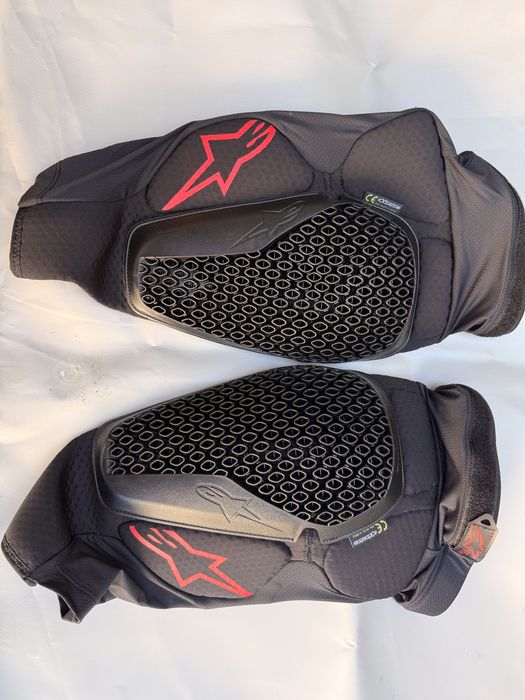 Мото наколенки Alpinestars