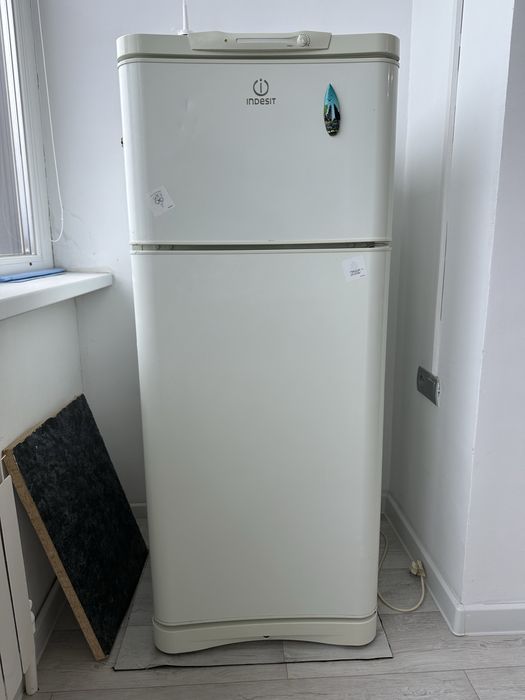 Продается холодильник