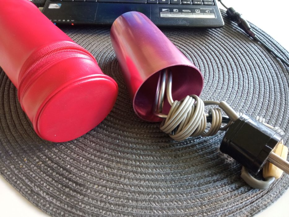 Чаша с бързоварче и калъф.