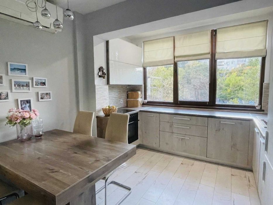 Продава се Четиристаен апартамент в Пловдив, Тракия - 86 кв.м за 2000 €/кв.м - Снимка #1