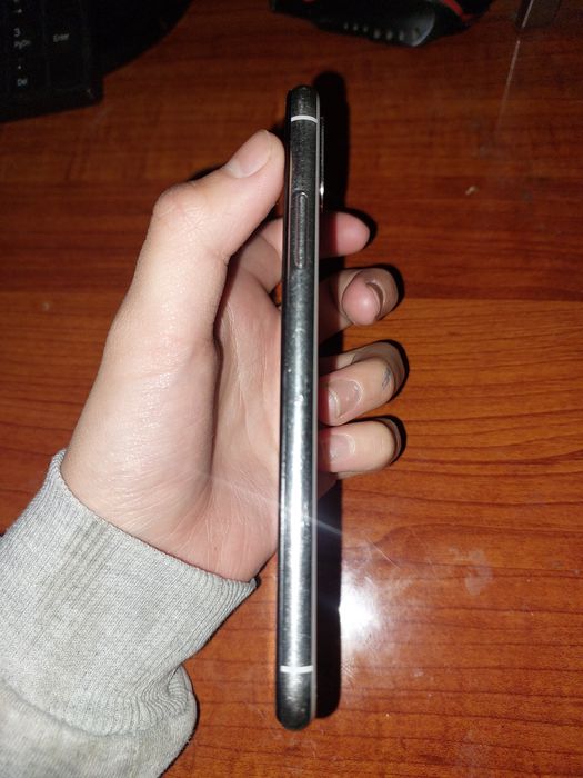 IPhone X 64GB 45k торг есть