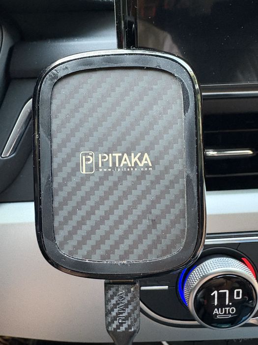 [utilizate] Pitaka husa iPhone 12 si MagEZ incarcator Auto Wireless